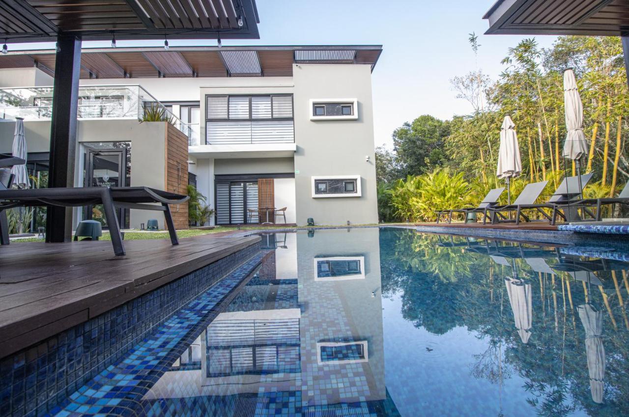 Panther Bay Boutique Hotel أكومال المظهر الخارجي الصورة